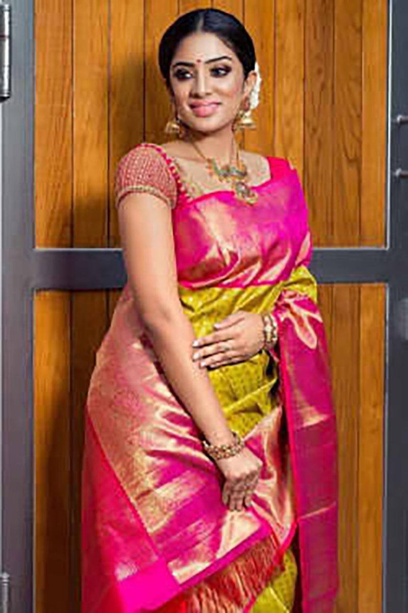 Pink Looks Classic Zari Weaving Banarasi Silk Saree