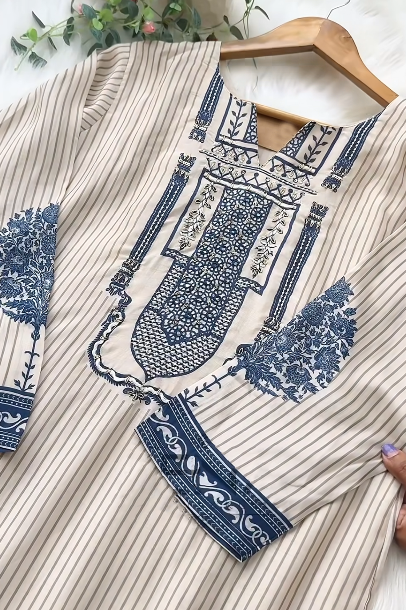 Off WHite Beautiful Designer Kurta set Suit For Women