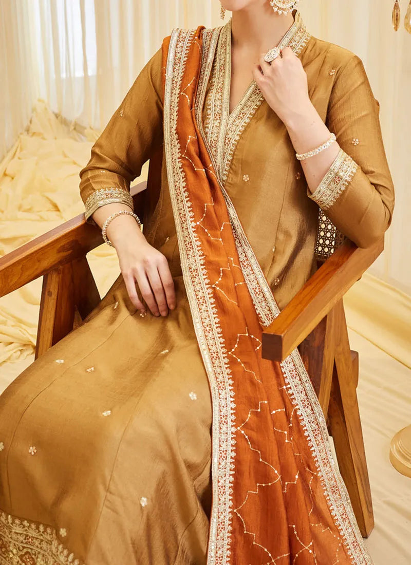 Attractive Soft Beautiful Suit Set for Women's